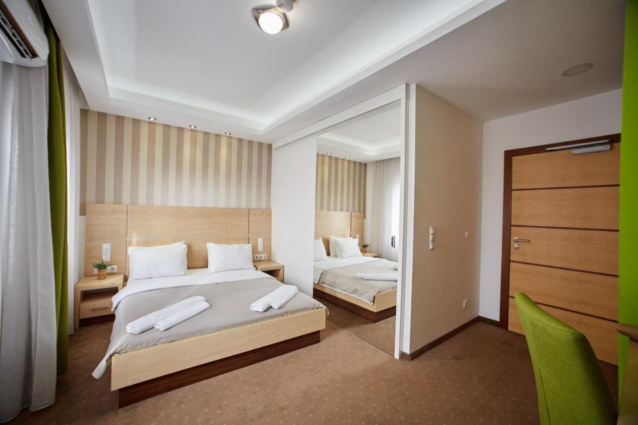 Laurus Motel Airport Tuzla Zivinice Exterior foto