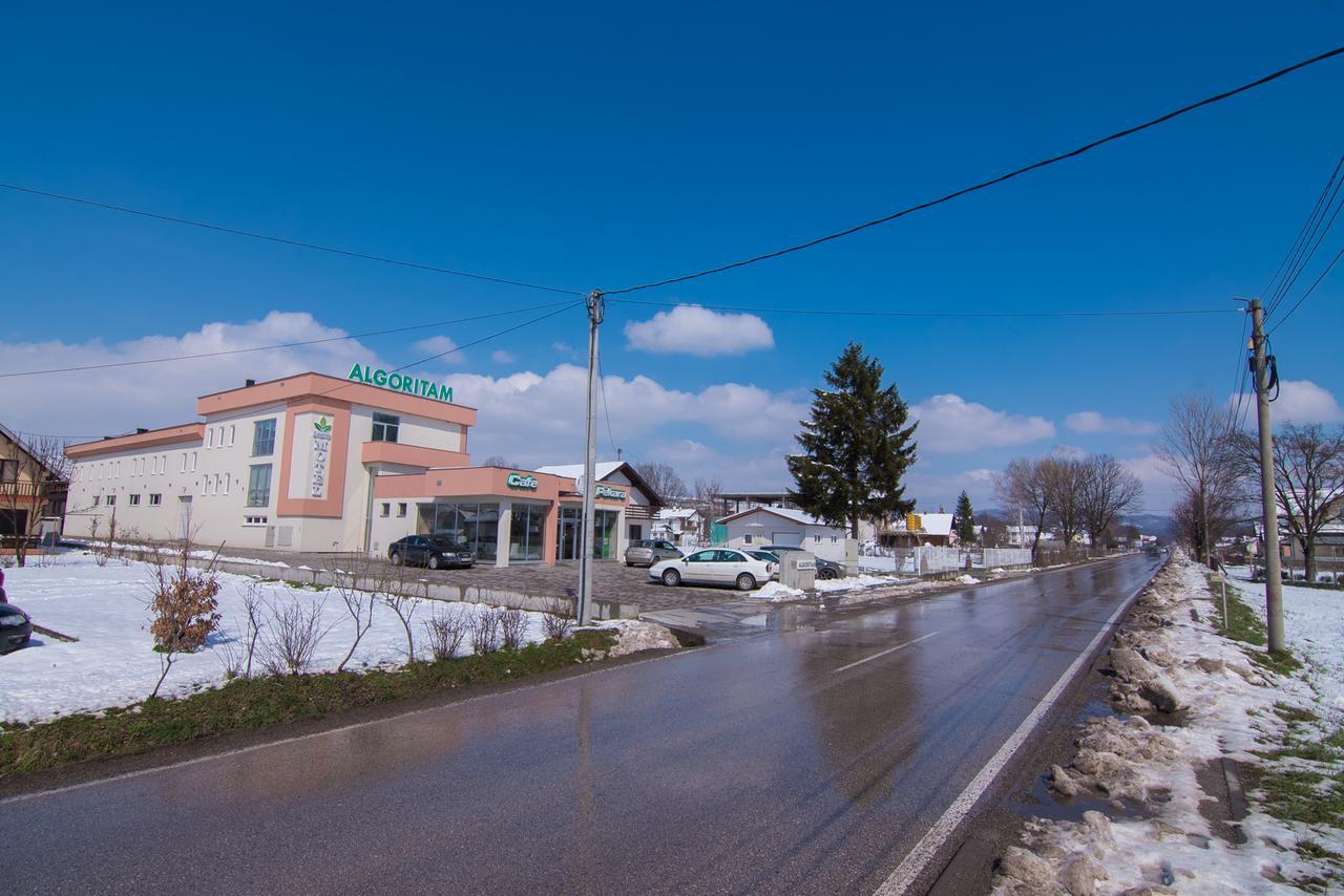 Laurus Motel Airport Tuzla Zivinice Exterior foto